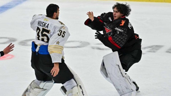 Тренеры «Авангарда» и «Адмирала» осудили драку своих вратарей