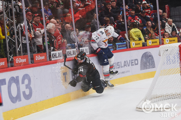 "Металлург" крупно выиграл в Омске у "Авангарда"