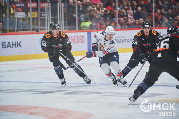 "Металлург" крупно выиграл в Омске у "Авангарда"