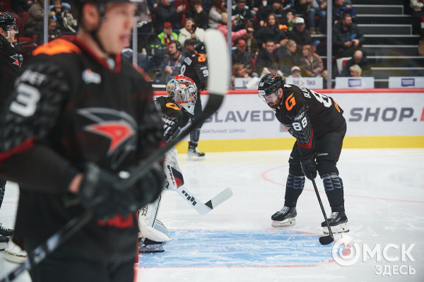 "Металлург" крупно выиграл в Омске у "Авангарда"