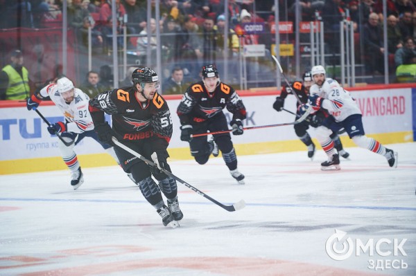 "Металлург" крупно выиграл в Омске у "Авангарда"