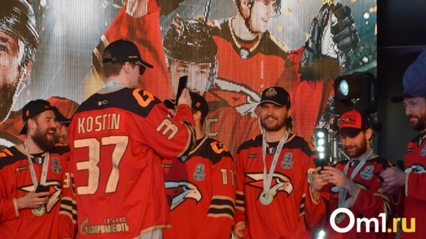 Будет контракт? Экс-игрок «Авангарда» Клим Костин прилетел в Омск Будет контракт? Экс-игрок «Авангарда» Клим Костин прилетел в Омск