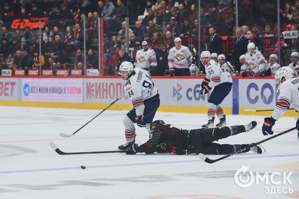 "Металлург" крупно выиграл в Омске у "Авангарда"