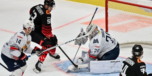 "Авангард" в третий раз в сезоне выиграл у "Металлурга"