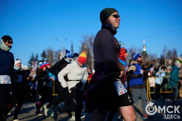 Миньоны с авоськой, самобеглые узники и Якубович. Кого собрал Рождественский полумарафон Миньоны с авоськой, самобеглые узники и Якубович. Кого собрал Рождественский полумарафон