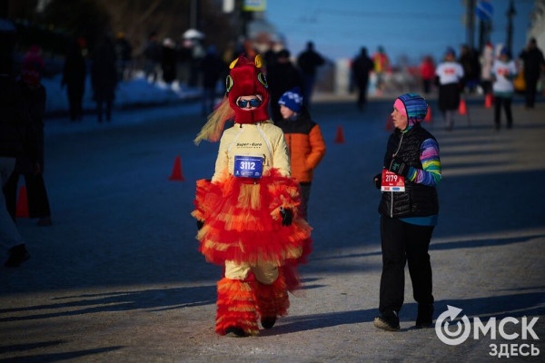 Миньоны с авоськой, самобеглые узники и Якубович. Кого собрал Рождественский полумарафон Миньоны с авоськой, самобеглые узники и Якубович. Кого собрал Рождественский полумарафон