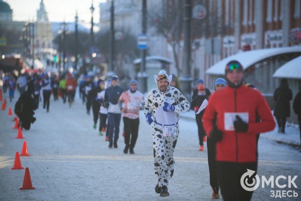 Миньоны с авоськой, самобеглые узники и Якубович. Кого собрал Рождественский полумарафон Миньоны с авоськой, самобеглые узники и Якубович. Кого собрал Рождественский полумарафон