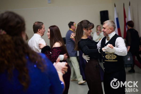Разрешите пригласить. В Омске состоялся Городской бал