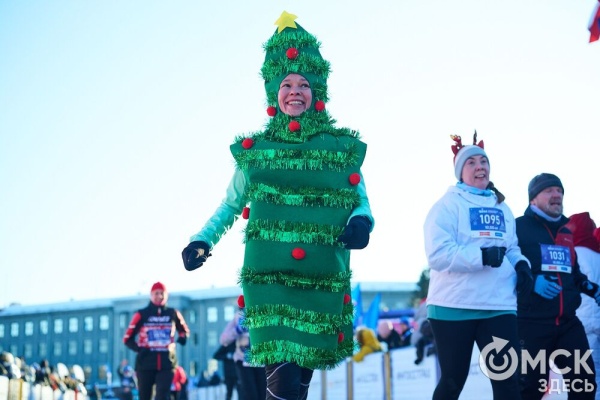 Миньоны с авоськой, самобеглые узники и Якубович. Кого собрал Рождественский полумарафон Миньоны с авоськой, самобеглые узники и Якубович. Кого собрал Рождественский полумарафон
