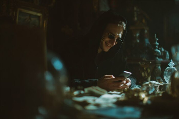 Новый год как урок: омичи наконец поняли, что нельзя общаться с незнакомцами по телефону