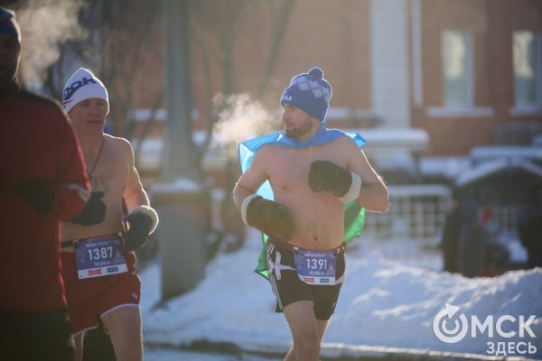 Миньоны с авоськой, самобеглые узники и Якубович. Кого собрал Рождественский полумарафон Миньоны с авоськой, самобеглые узники и Якубович. Кого собрал Рождественский полумарафон