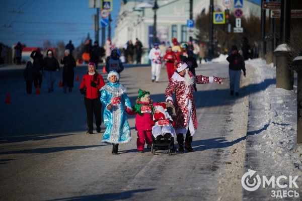 Миньоны с авоськой, самобеглые узники и Якубович. Кого собрал Рождественский полумарафон Миньоны с авоськой, самобеглые узники и Якубович. Кого собрал Рождественский полумарафон