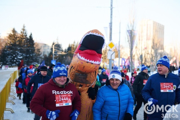 Миньоны с авоськой, самобеглые узники и Якубович. Кого собрал Рождественский полумарафон Миньоны с авоськой, самобеглые узники и Якубович. Кого собрал Рождественский полумарафон