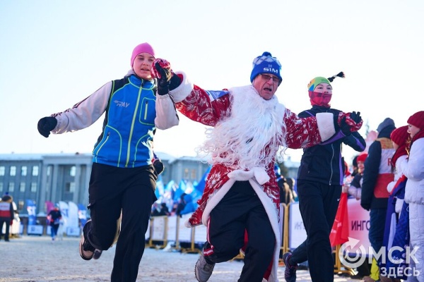 Миньоны с авоськой, самобеглые узники и Якубович. Кого собрал Рождественский полумарафон Миньоны с авоськой, самобеглые узники и Якубович. Кого собрал Рождественский полумарафон