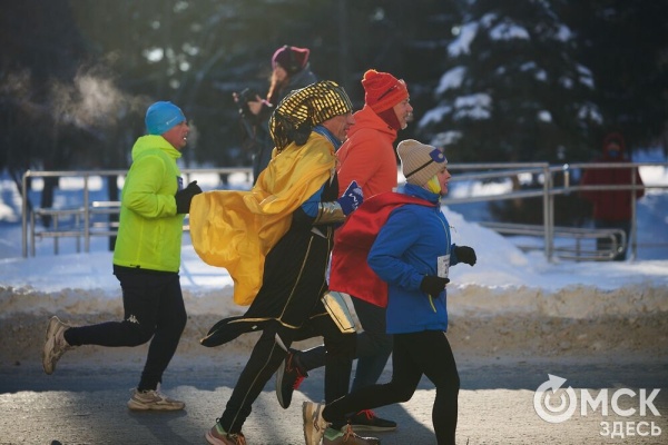 Миньоны с авоськой, самобеглые узники и Якубович. Кого собрал Рождественский полумарафон Миньоны с авоськой, самобеглые узники и Якубович. Кого собрал Рождественский полумарафон