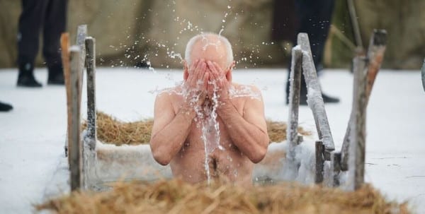 Крещение-2026. Почему вместо грехов можно "смыть" здоровье