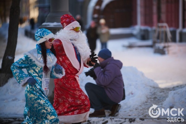Миньоны с авоськой, самобеглые узники и Якубович. Кого собрал Рождественский полумарафон Миньоны с авоськой, самобеглые узники и Якубович. Кого собрал Рождественский полумарафон