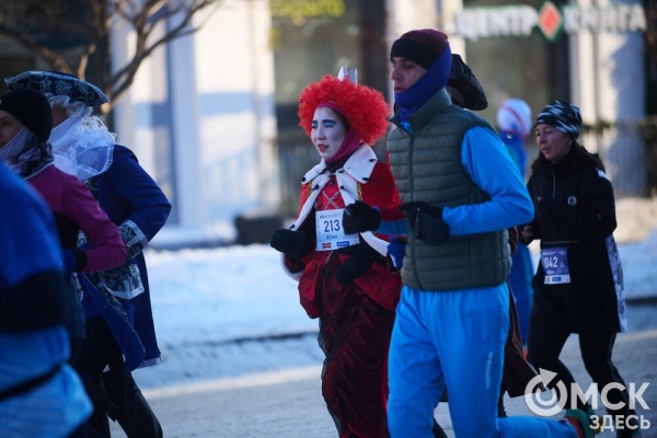 Миньоны с авоськой, самобеглые узники и Якубович. Кого собрал Рождественский полумарафон Миньоны с авоськой, самобеглые узники и Якубович. Кого собрал Рождественский полумарафон