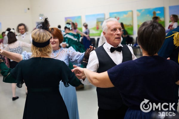 Разрешите пригласить. В Омске состоялся Городской бал