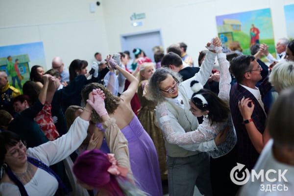 Разрешите пригласить. В Омске состоялся Городской бал