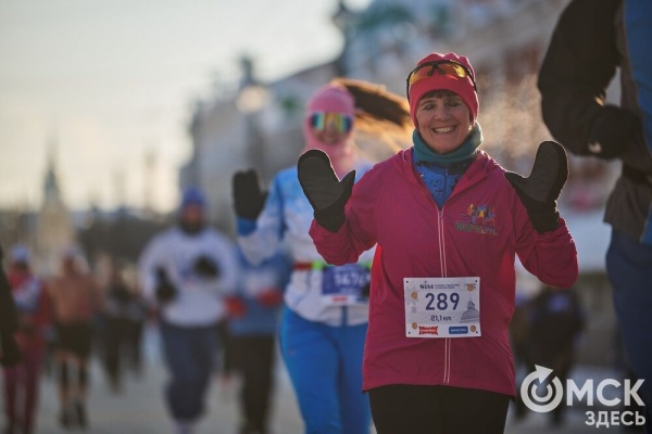Миньоны с авоськой, самобеглые узники и Якубович. Кого собрал Рождественский полумарафон Миньоны с авоськой, самобеглые узники и Якубович. Кого собрал Рождественский полумарафон