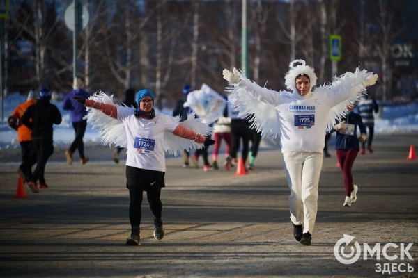 Миньоны с авоськой, самобеглые узники и Якубович. Кого собрал Рождественский полумарафон Миньоны с авоськой, самобеглые узники и Якубович. Кого собрал Рождественский полумарафон