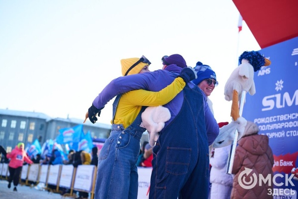 Миньоны с авоськой, самобеглые узники и Якубович. Кого собрал Рождественский полумарафон Миньоны с авоськой, самобеглые узники и Якубович. Кого собрал Рождественский полумарафон