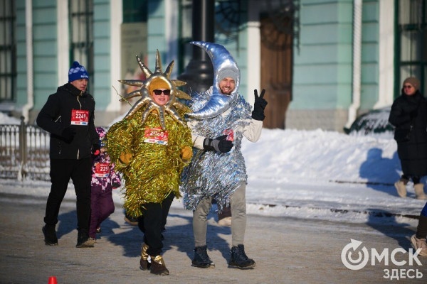 Миньоны с авоськой, самобеглые узники и Якубович. Кого собрал Рождественский полумарафон Миньоны с авоськой, самобеглые узники и Якубович. Кого собрал Рождественский полумарафон