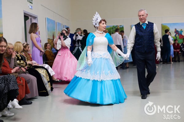Разрешите пригласить. В Омске состоялся Городской бал