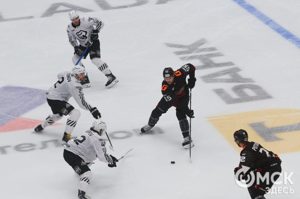 "Трактор" не сумел прервать победную серию "Авангарда"