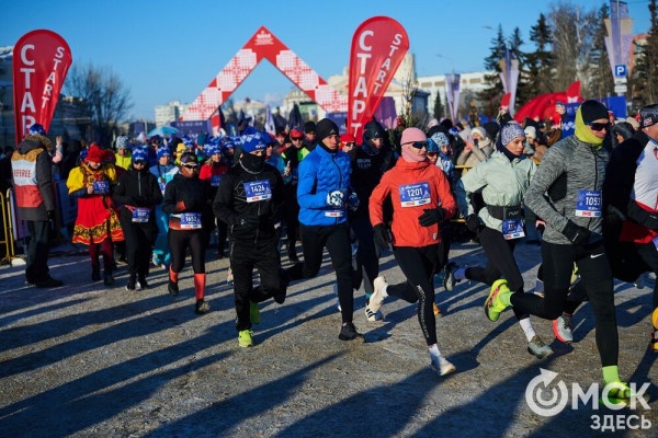 Миньоны с авоськой, самобеглые узники и Якубович. Кого собрал Рождественский полумарафон Миньоны с авоськой, самобеглые узники и Якубович. Кого собрал Рождественский полумарафон