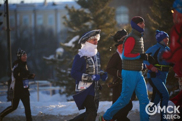 Миньоны с авоськой, самобеглые узники и Якубович. Кого собрал Рождественский полумарафон Миньоны с авоськой, самобеглые узники и Якубович. Кого собрал Рождественский полумарафон