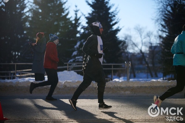 Миньоны с авоськой, самобеглые узники и Якубович. Кого собрал Рождественский полумарафон Миньоны с авоськой, самобеглые узники и Якубович. Кого собрал Рождественский полумарафон
