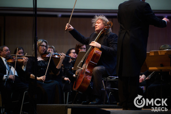 Язык взаимоотношений между Инь и Ян определяют дирижёр Михаил Голиков и виолончелист Александр Князев