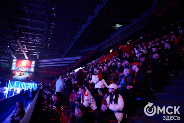 Обновлённый СКК имени Блинова принял первый хоккейный матч Обновлённый СКК имени Блинова принял первый хоккейный матч