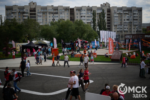 "Сердце Омска" бьётся в ритме хоккея: презентация "Авангарда"
