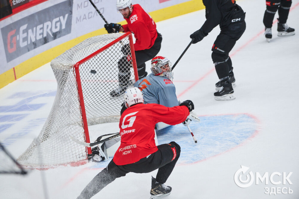 "Это серьёзный вызов, но мы вызовы любим". Омский "Авангард" вышел на лёд после паузы