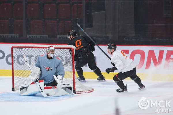 "Это наш стиль, мы от него отходить не будем". Омский "Авангард" в шаге от первого матча плей-офф