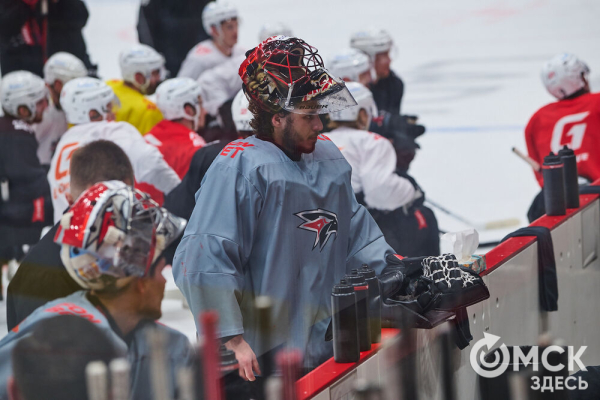 "Это серьёзный вызов, но мы вызовы любим". Омский "Авангард" вышел на лёд после паузы