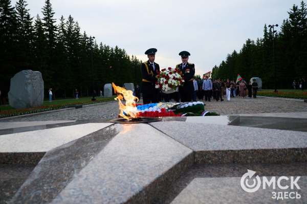 День пограничника в&nbsp;Омске отметили построением, танцами и долгожданными встречами