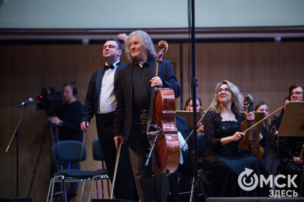 Язык взаимоотношений между Инь и Ян определяют дирижёр Михаил Голиков и виолончелист Александр Князев