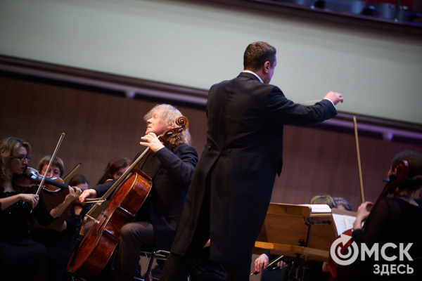 Язык взаимоотношений между Инь и Ян определяют дирижёр Михаил Голиков и виолончелист Александр Князев