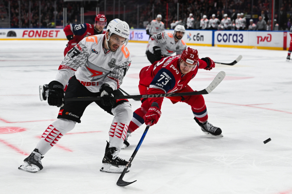 "Авангард" добился убедительной победы в стартовом матче 1/2 финала