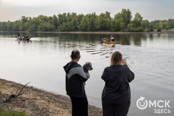 "Драконы" на Иртыше: 120 спортсменов боролись за Кубок региона по гребле в центре Омска
