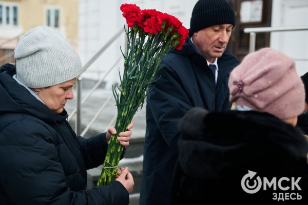 "Учила терпению и честности": В Омске простились с виолончелисткой Ниной Липилиной