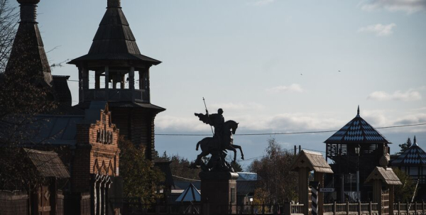 По следам Чехова. Что привело в Большеречье известного гастроведущего