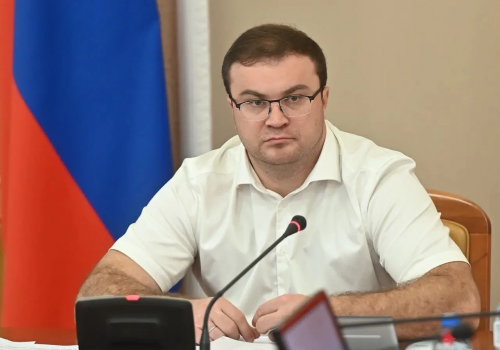 Омский губернатор проведет внеочередное заседание оперативного штаба
