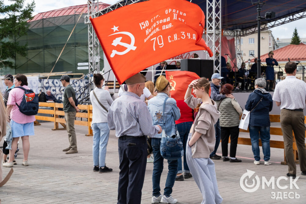 Праздник со слезами на глазах и теплотой в сердце: как Омск отмечал День Победы