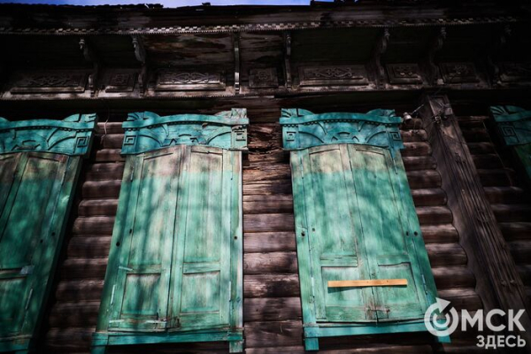 Кофе с гусями, адепты истории и предложение субаренды. Памятник деревянного зодчества в Омске оказался нужен&nbsp;