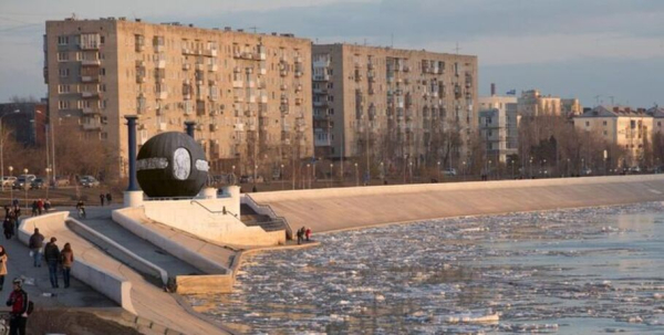 "Сохранить, увы, невозможно". В Омске уберут знаменитый шар